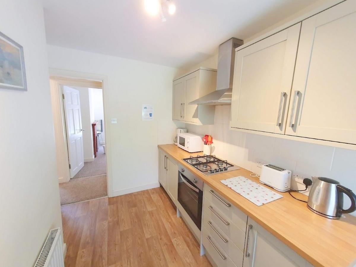 Bassett Flat With 2 Bedrooms And Superfast Wi-Fi Sittingbourne Eksteriør bilde