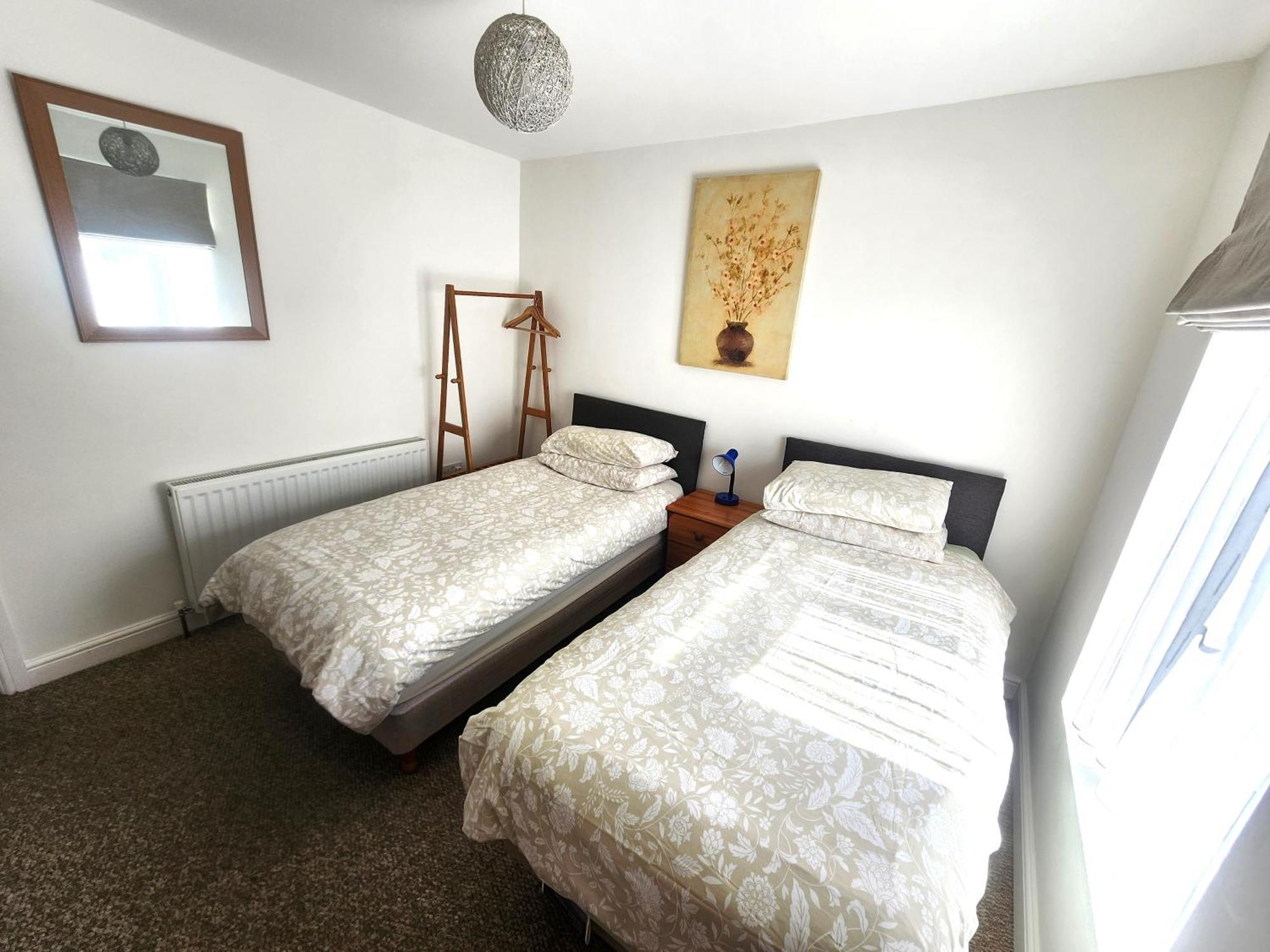 Bassett Flat With 2 Bedrooms And Superfast Wi-Fi Sittingbourne Eksteriør bilde